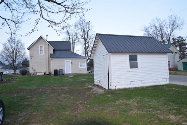 301 N LAKE ST, Syracuse, IN 46567