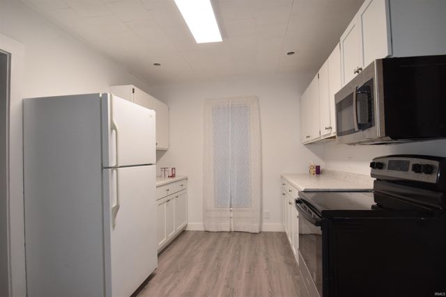 301 N LAKE ST, Syracuse, IN 46567