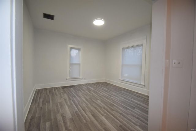 301 N LAKE ST, Syracuse, IN 46567