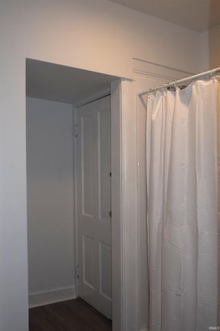 301 N LAKE ST, Syracuse, IN 46567