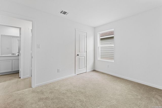 12827 Kathleen St, St Hedwig, TX 78152