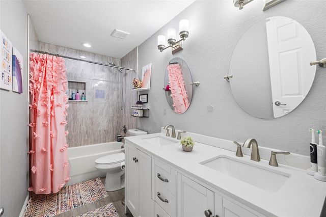10917 DUNSCORE COTTAGE WAY, Wimauma, FL 33598