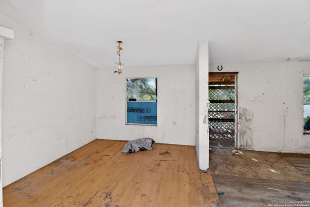 833 High Dr, Spring Branch, TX 78070