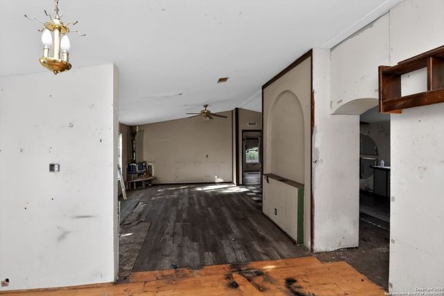 833 High Dr, Spring Branch, TX 78070