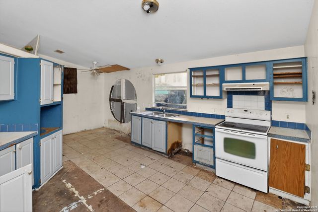 833 High Dr, Spring Branch, TX 78070