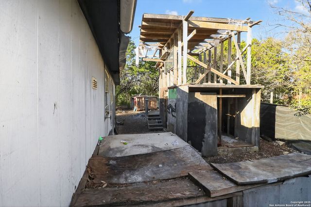 833 High Dr, Spring Branch, TX 78070