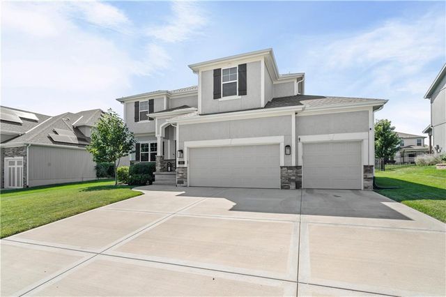 2111 NE 114TH Street, Kansas City, MO 64155
