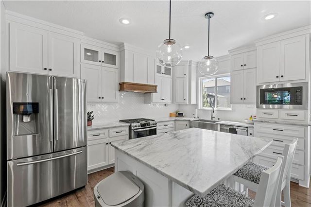 2111 NE 114TH Street, Kansas City, MO 64155