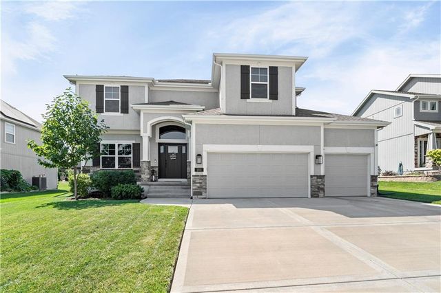 2111 NE 114TH Street, Kansas City, MO 64155