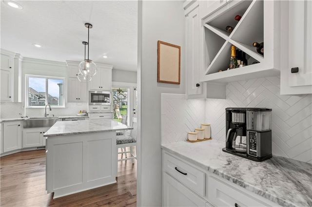 2111 NE 114TH Street, Kansas City, MO 64155