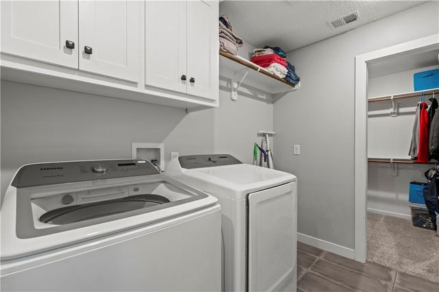 2111 NE 114TH Street, Kansas City, MO 64155