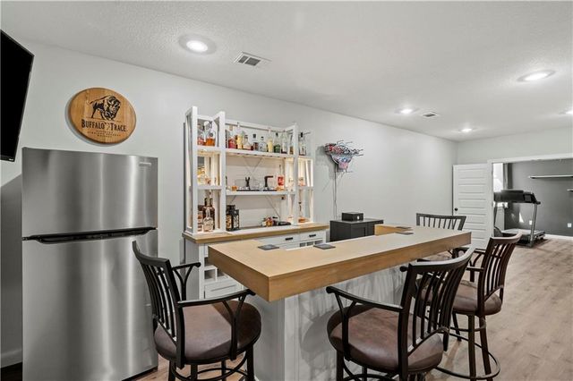2111 NE 114TH Street, Kansas City, MO 64155