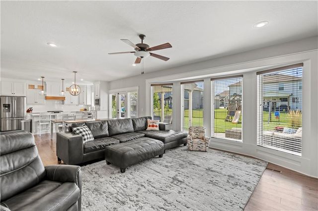 2111 NE 114TH Street, Kansas City, MO 64155