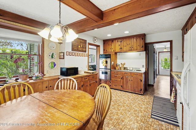 839 King Court, East Lansing, MI 48823