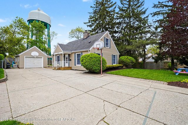 839 King Court, East Lansing, MI 48823