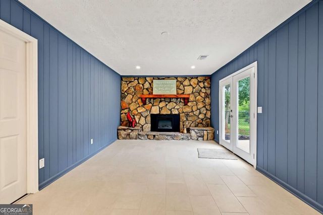 3447 Trickum Road, Woodstock, GA 30188