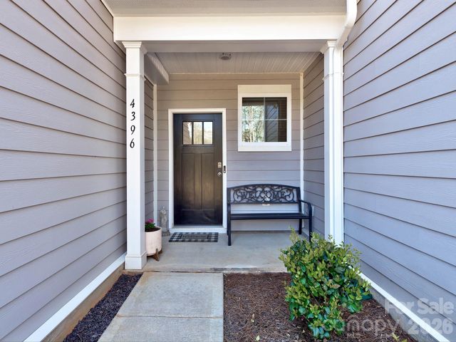 4396 Bronze Boulevard, Sherrills Ford, NC 28673