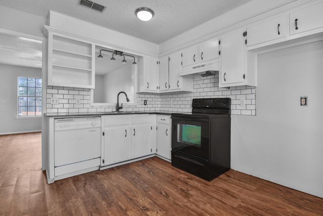 6011 13th Street, Lubbock, TX 79416