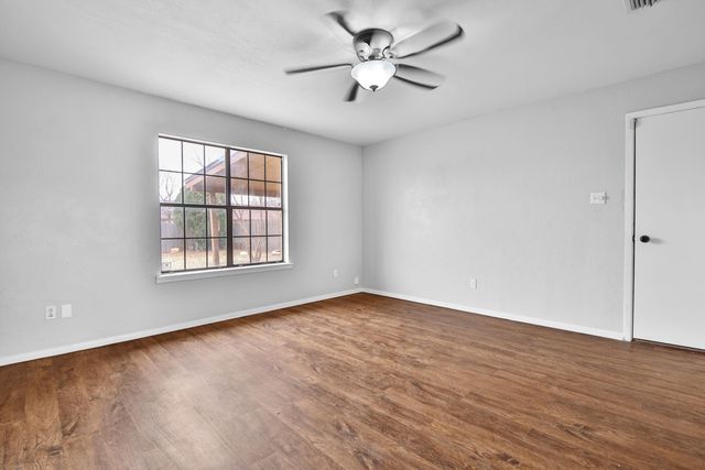 6011 13th Street, Lubbock, TX 79416