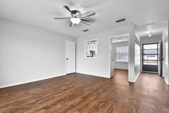 6011 13th Street, Lubbock, TX 79416