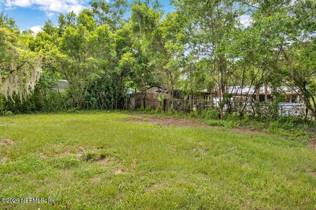 1310 CLEVELAND Avenue, Palatka, FL 32177