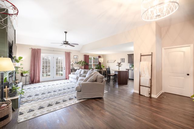 7560 S Swift Rd, Goodlettsville, TN 37072