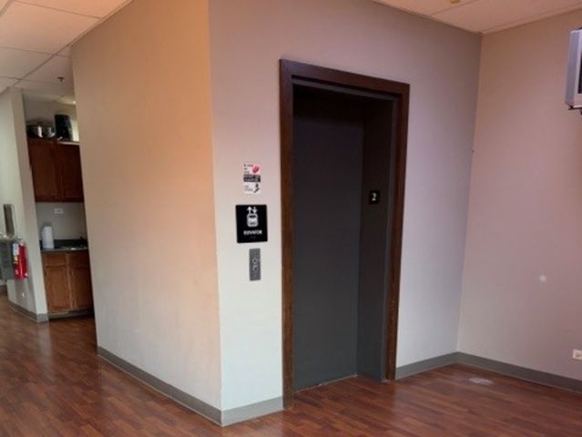 18 W Burlington Avenue, La Grange, IL 60525