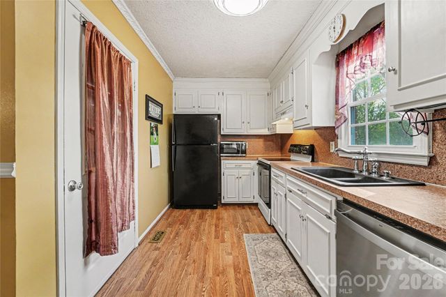 1451 31st Street Place NE, Conover, NC 28613