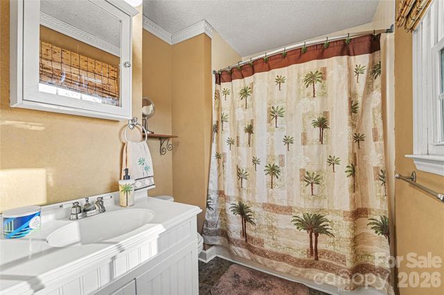 1451 31st Street Place NE, Conover, NC 28613