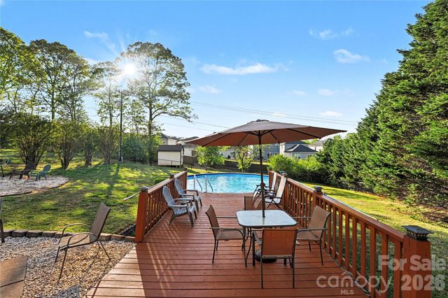 1451 31st Street Place NE, Conover, NC 28613