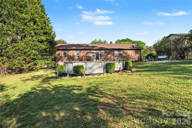 1451 31st Street Place NE, Conover, NC 28613