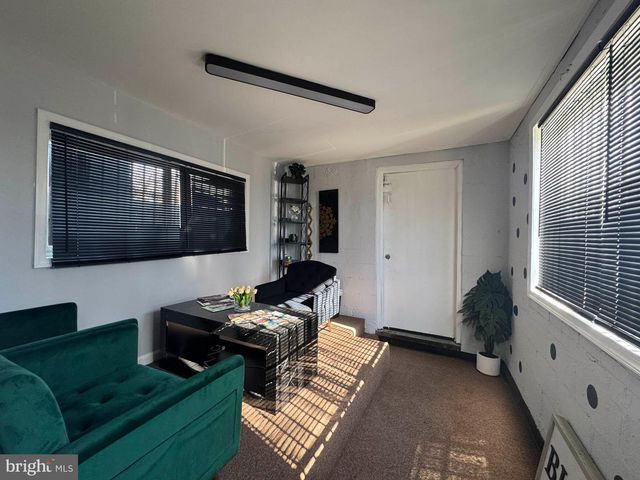 2527 GREENMOUNT AVE, Baltimore, MD 21218