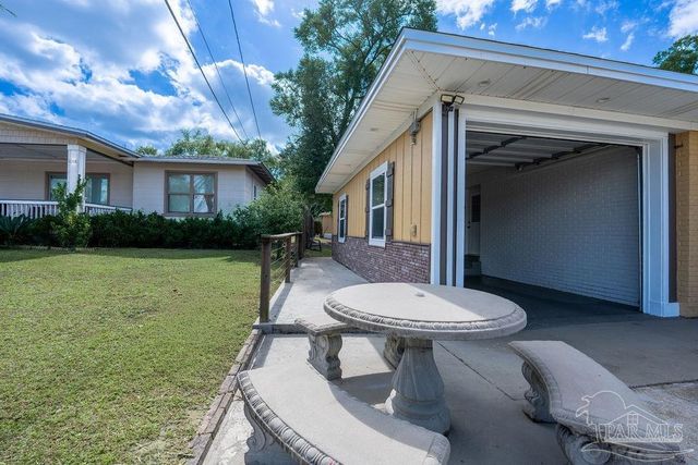 3521 Briar Cliff Dr, Pensacola, FL 32505