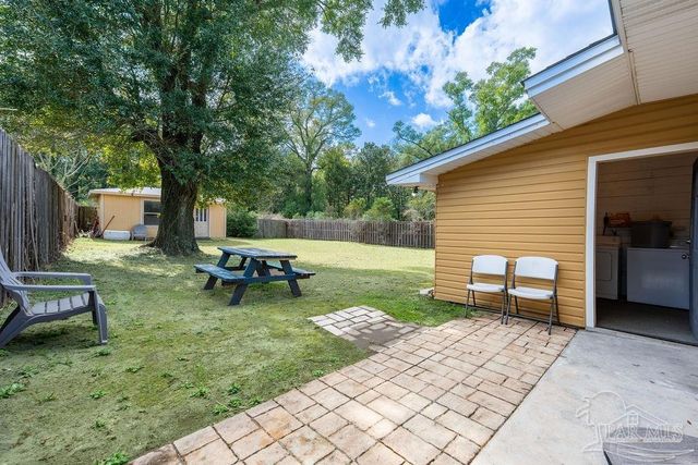 3521 Briar Cliff Dr, Pensacola, FL 32505