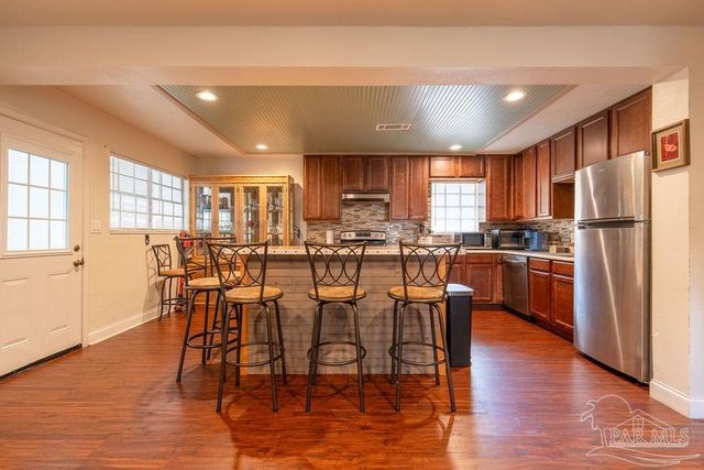 3521 Briar Cliff Dr, Pensacola, FL 32505