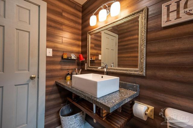 3521 Briar Cliff Dr, Pensacola, FL 32505