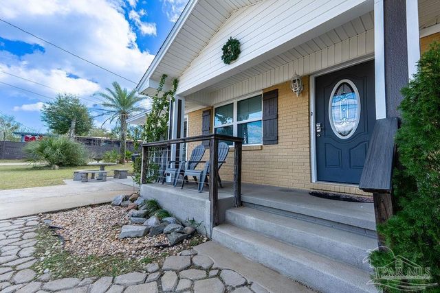 3521 Briar Cliff Dr, Pensacola, FL 32505