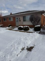 32852 Eiffel Avenue, Warren, MI 48088