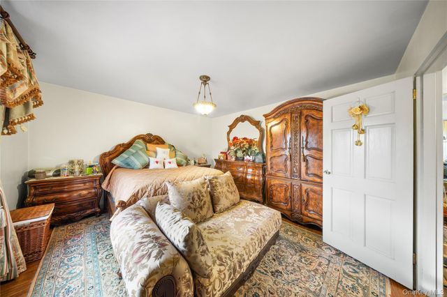 70-79 Park Drive E B, Flushing, NY 11367