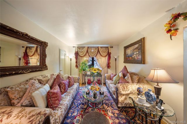 70-79 Park Drive E B, Flushing, NY 11367