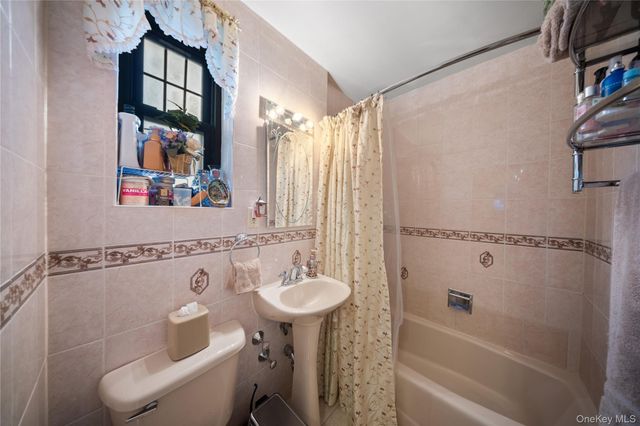 70-79 Park Drive E B, Flushing, NY 11367