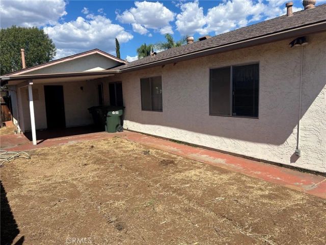 945 Sendero, Escondido, CA 92026