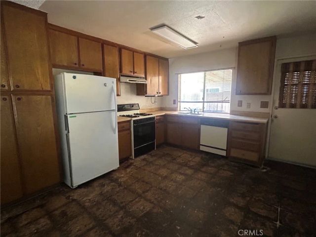 945 Sendero, Escondido, CA 92026