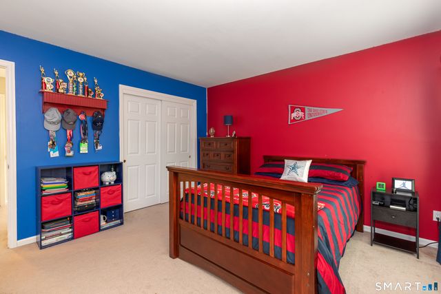 8 Minuteman Circle 8, Southbury, CT 06488
