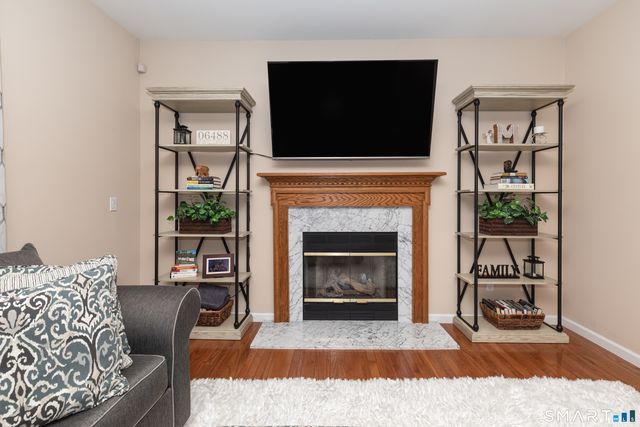 8 Minuteman Circle 8, Southbury, CT 06488