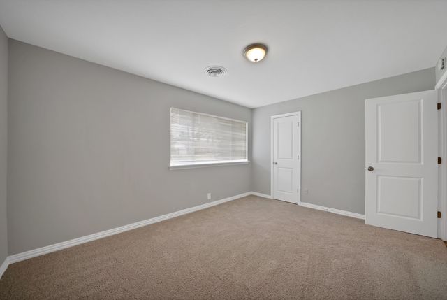 109 Brookhollow Drive, Terrell, TX 75160