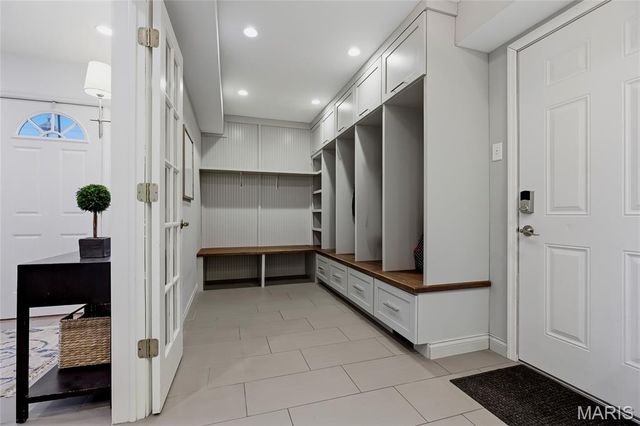 920 Claymark Drive, Town And Country, MO 63131