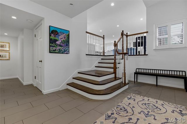 920 Claymark Drive, Town And Country, MO 63131