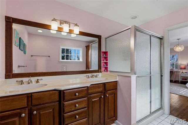 920 Claymark Drive, Town And Country, MO 63131