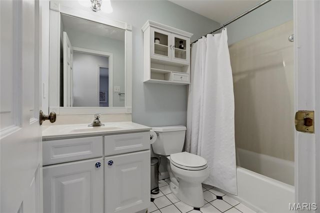 920 Claymark Drive, Town And Country, MO 63131